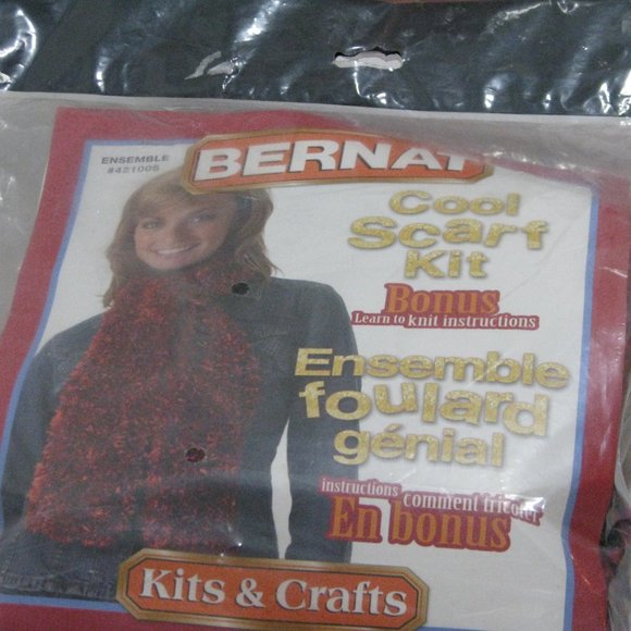 2 Bernat Cool Scarf Kits - Picture 3 of 3